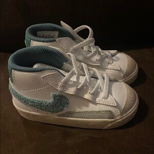 Nike Kids White and Teal Sneakers